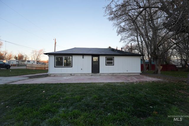 436 2nd St N, Nampa, ID 83687