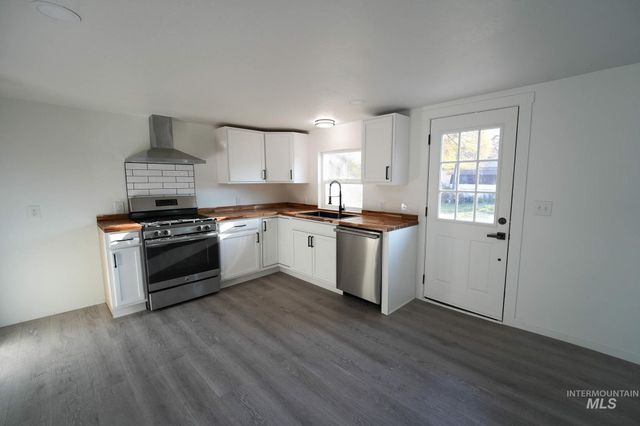 436 2nd St N, Nampa, ID 83687