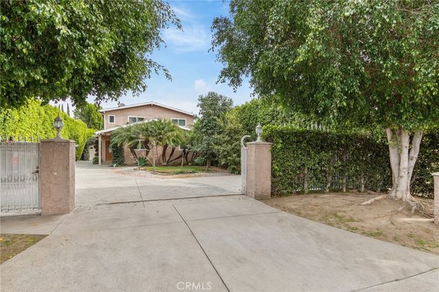 9340 Burnet Ave, North Hills, CA 91343