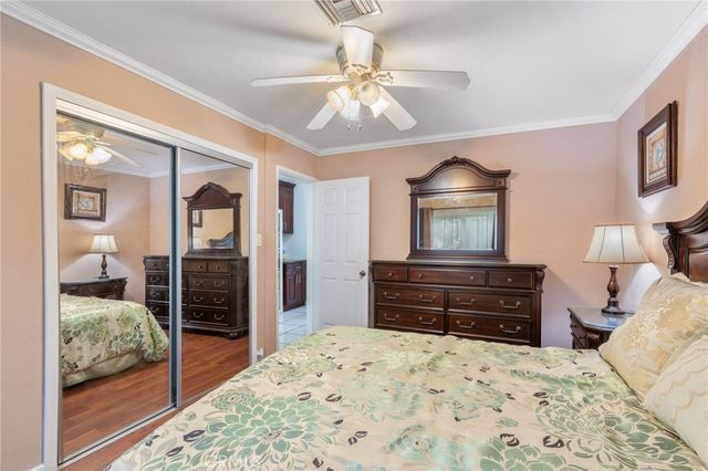 9340 Burnet Ave, North Hills, CA 91343