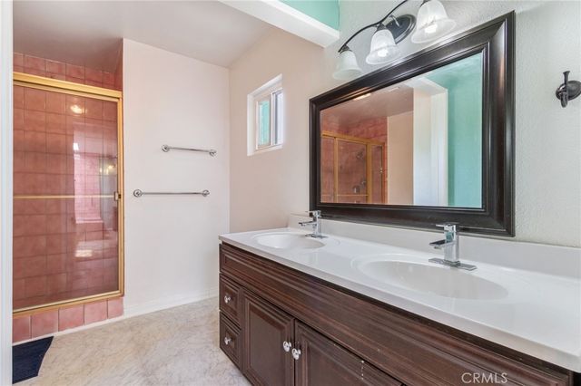 9340 Burnet Ave, North Hills, CA 91343