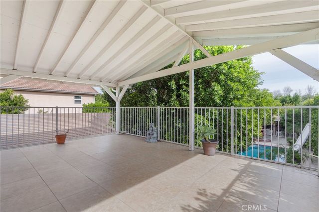 9340 Burnet Ave, North Hills, CA 91343