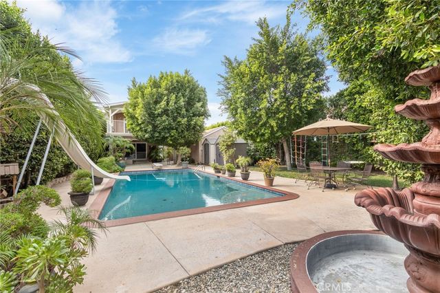 9340 Burnet Ave, North Hills, CA 91343