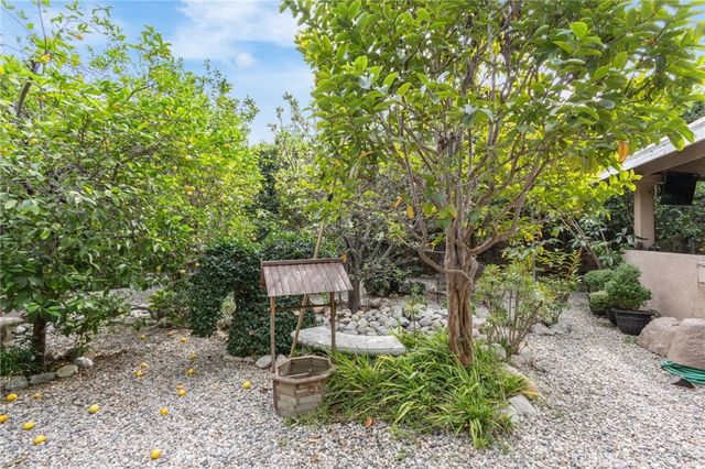 9340 Burnet Ave, North Hills, CA 91343