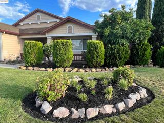 1511 Coventry Dr, Oakley, CA 94561