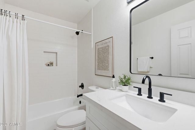 1308 W STARFISH Drive, Gilbert, AZ 85233