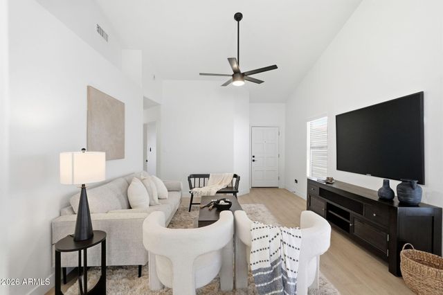 1308 W STARFISH Drive, Gilbert, AZ 85233