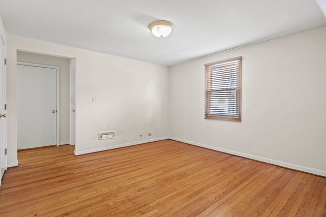 816 E Mayfair Road, Arlington Heights, IL 60005