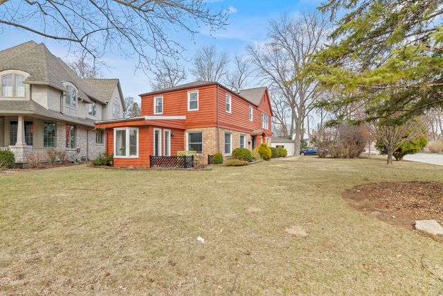 816 E Mayfair Road, Arlington Heights, IL 60005
