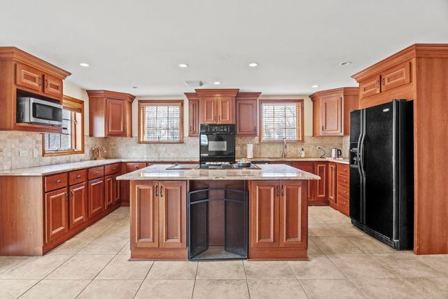 816 E Mayfair Road, Arlington Heights, IL 60005