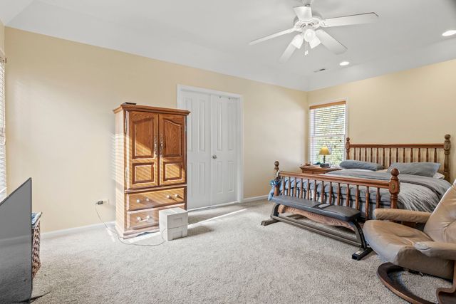 816 E Mayfair Road, Arlington Heights, IL 60005