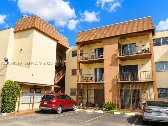 10850 W Flagler St D314, Sweetwater, FL 33174