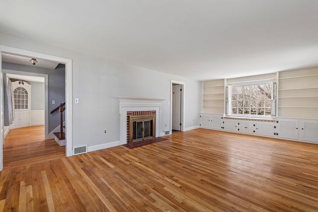 225 No Main St., Northbridge, MA 01588