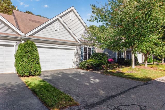 6 Autumn Glen, Plymouth, MA 02360