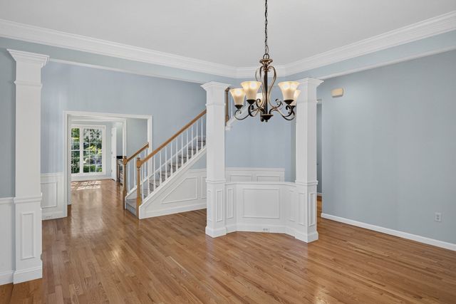 6 Autumn Glen, Plymouth, MA 02360