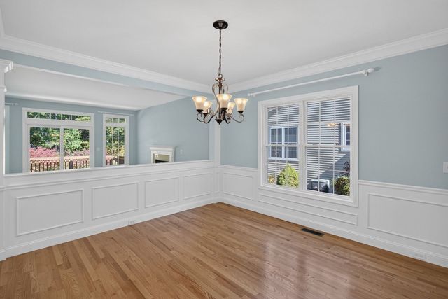 6 Autumn Glen, Plymouth, MA 02360