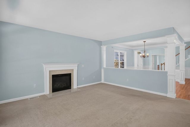 6 Autumn Glen, Plymouth, MA 02360