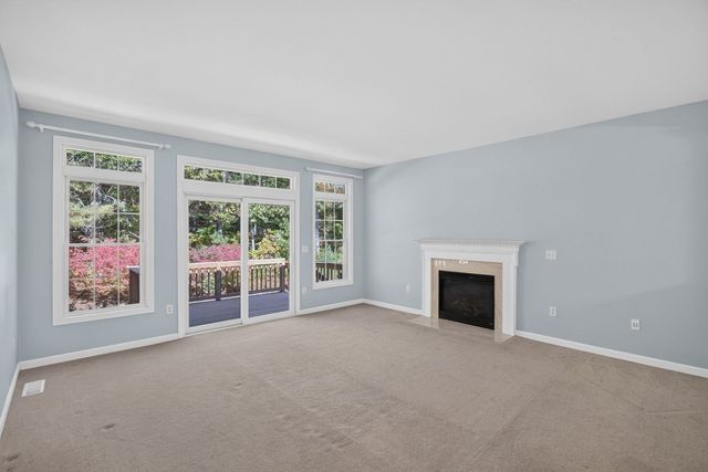 6 Autumn Glen, Plymouth, MA 02360