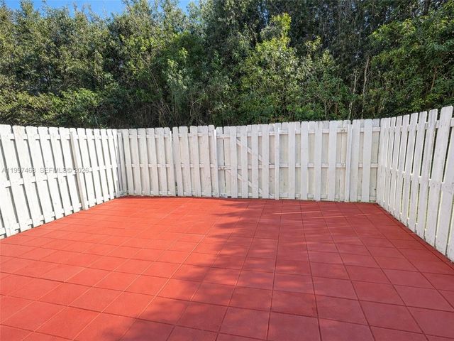 11026 NW 43rd Ter, Doral, FL 33178