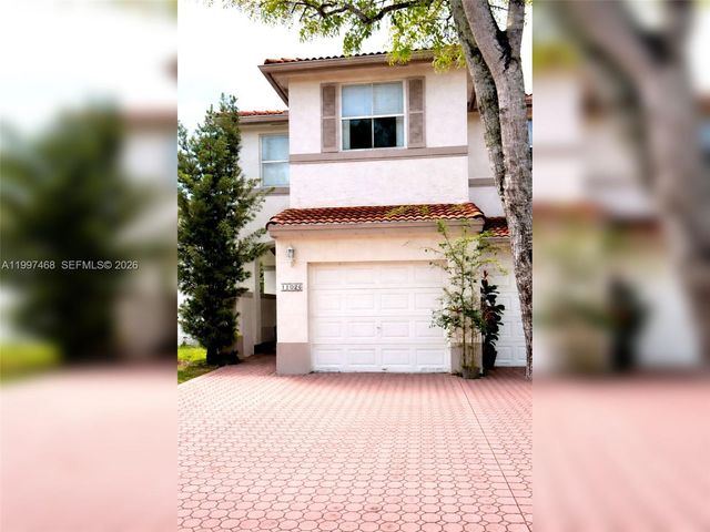 11026 NW 43rd Ter, Doral, FL 33178
