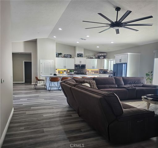 22227 Skyline, Apple Valley, CA 92308