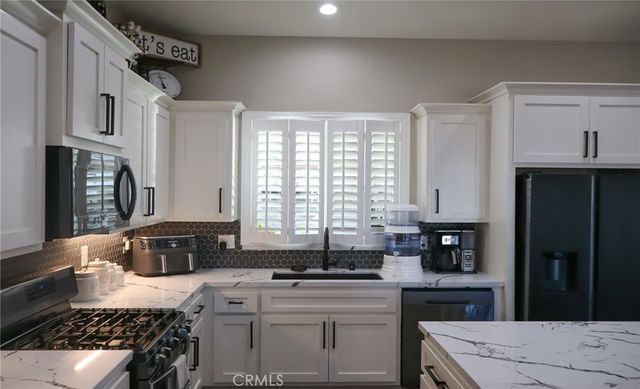 22227 Skyline, Apple Valley, CA 92308