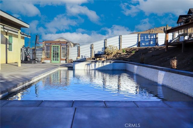22227 Skyline, Apple Valley, CA 92308