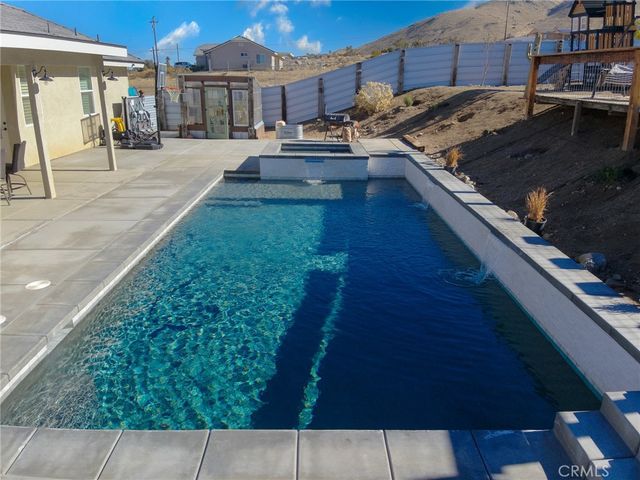 22227 Skyline, Apple Valley, CA 92308