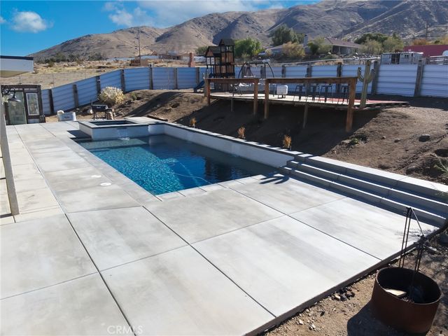 22227 Skyline, Apple Valley, CA 92308