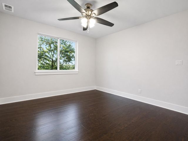 10103 Twin Lake LOOP, Dripping Springs, TX 78620