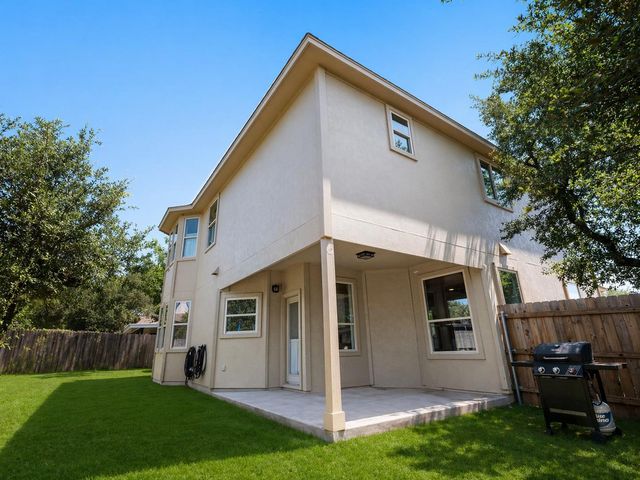10103 Twin Lake LOOP, Dripping Springs, TX 78620