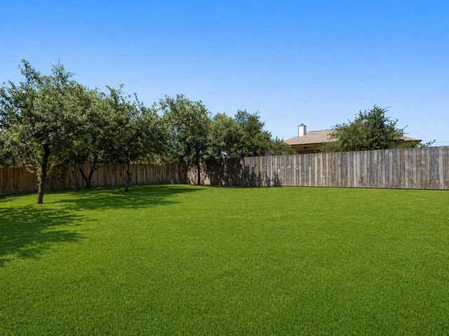 10103 Twin Lake LOOP, Dripping Springs, TX 78620