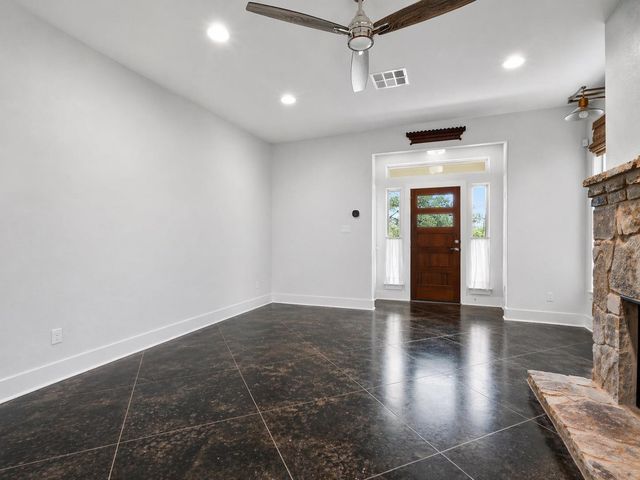 10103 Twin Lake LOOP, Dripping Springs, TX 78620