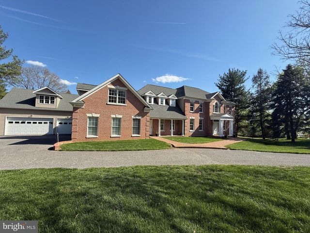 2606 BRIGADOON RD, Phoenix, MD 21131