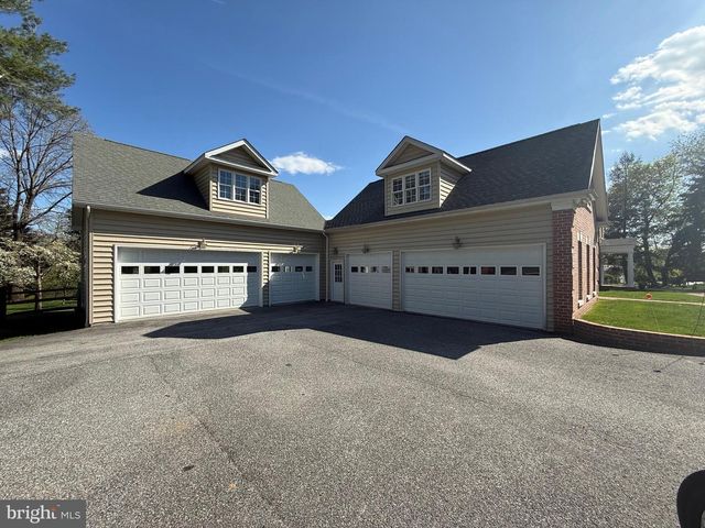 2606 BRIGADOON RD, Phoenix, MD 21131