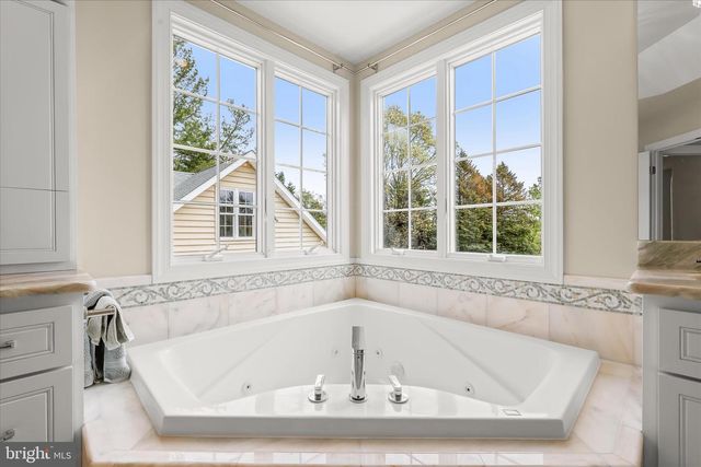 2606 BRIGADOON RD, Phoenix, MD 21131