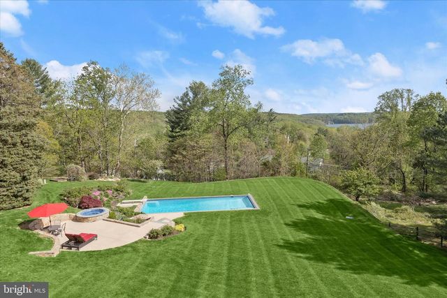 2606 BRIGADOON RD, Phoenix, MD 21131