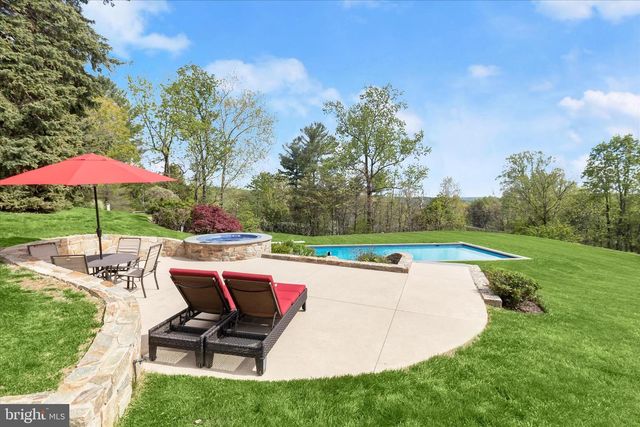 2606 BRIGADOON RD, Phoenix, MD 21131