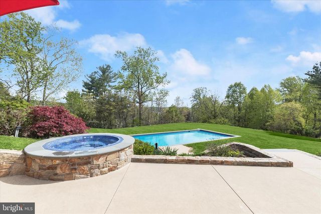 2606 BRIGADOON RD, Phoenix, MD 21131
