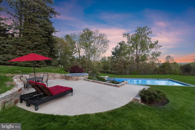 2606 BRIGADOON RD, Phoenix, MD 21131