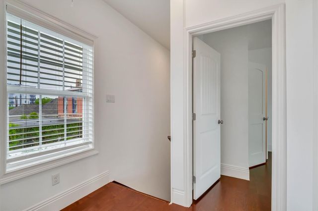 2405 Keene Street, Houston, TX 77009