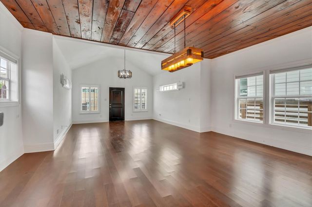 2405 Keene Street, Houston, TX 77009