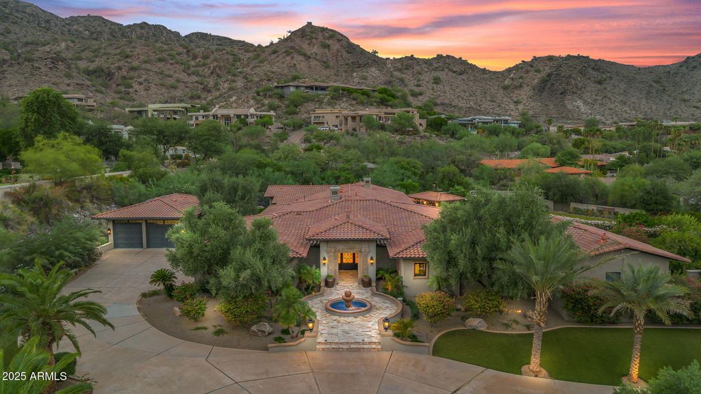 7818 N Sherri Lane, Paradise Valley, AZ 85253