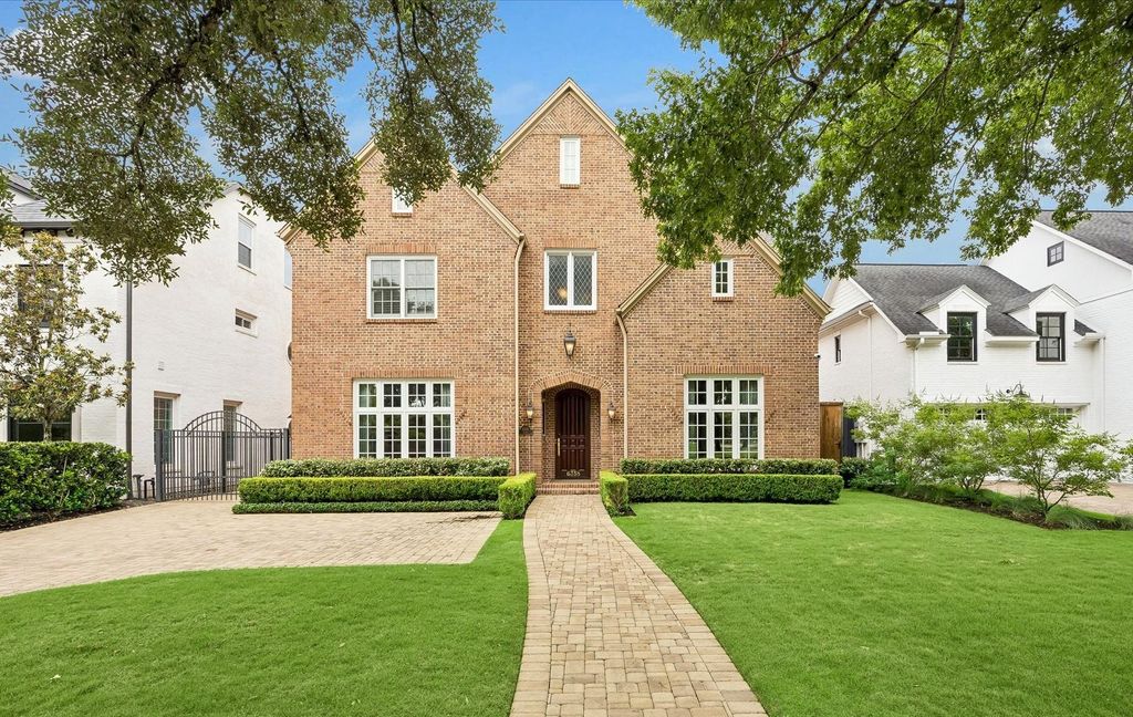 Image 1 of property listing at 6358 Auden Street, Houston, TX 77005