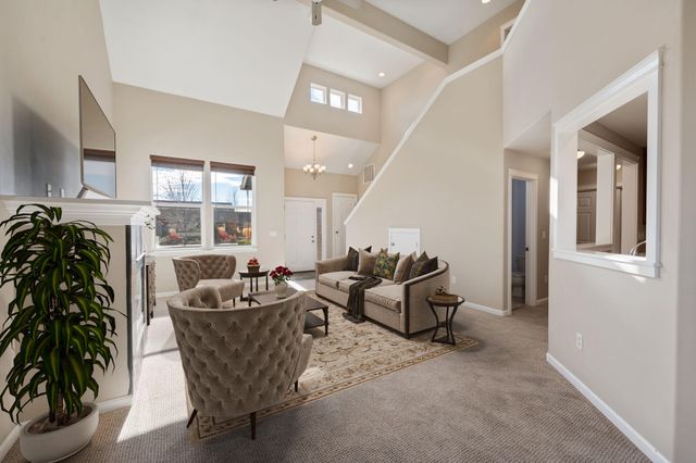 2055 NW Larch Avenue, Redmond, OR 97756