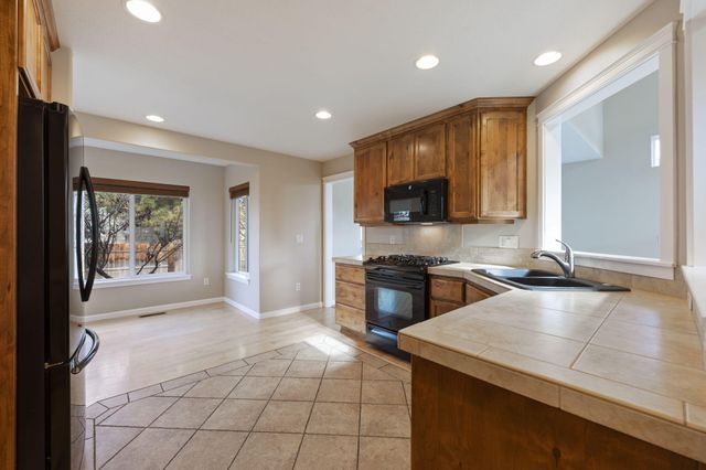 2055 NW Larch Avenue, Redmond, OR 97756