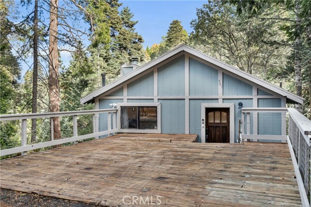 561 Dover Court, Lake Arrowhead, CA 92352