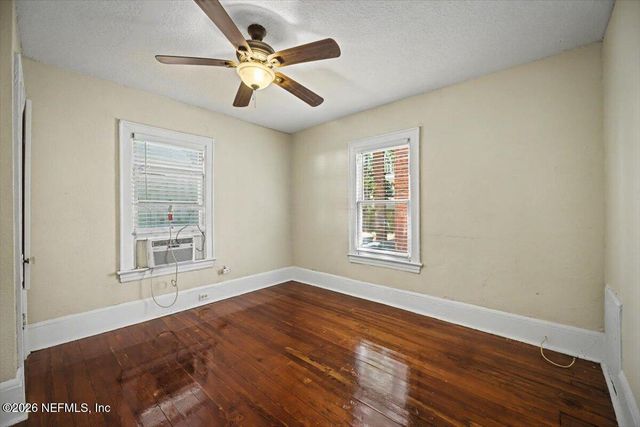 1527 NALDO Avenue, Jacksonville, FL 32207