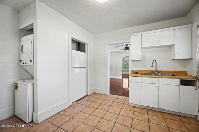 1527 NALDO Avenue, Jacksonville, FL 32207