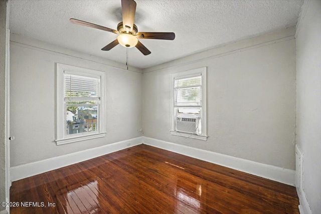 1527 NALDO Avenue, Jacksonville, FL 32207